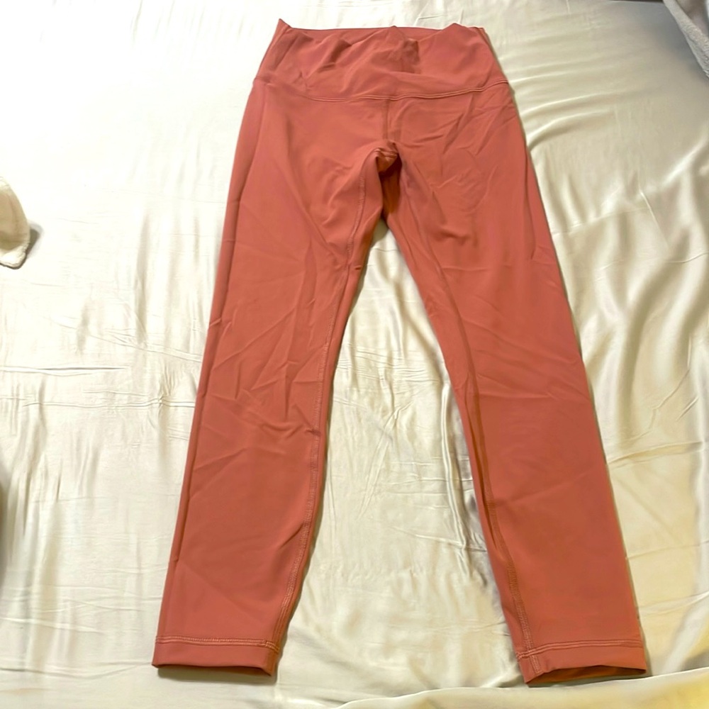 Lululemon never worn